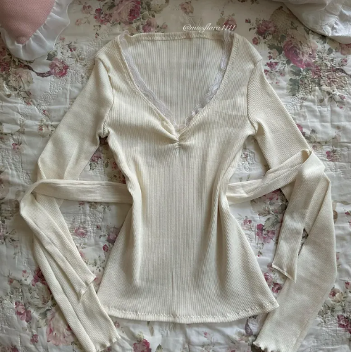 Ivory Ribbed Y2K V-Neck (S)